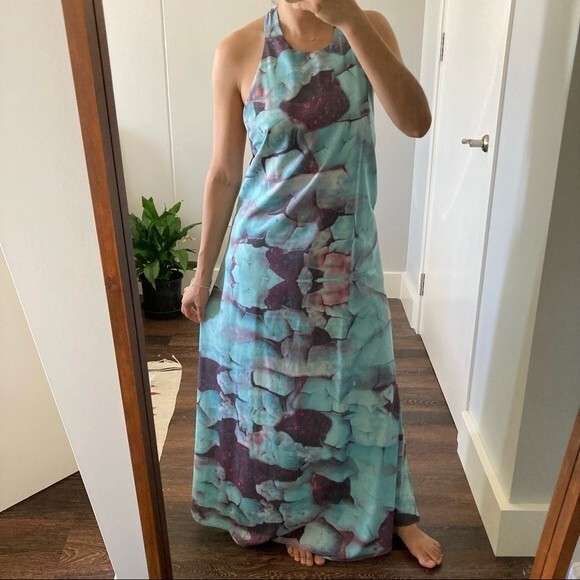 alexis printed halter maxi dress - Picture 4 of 11